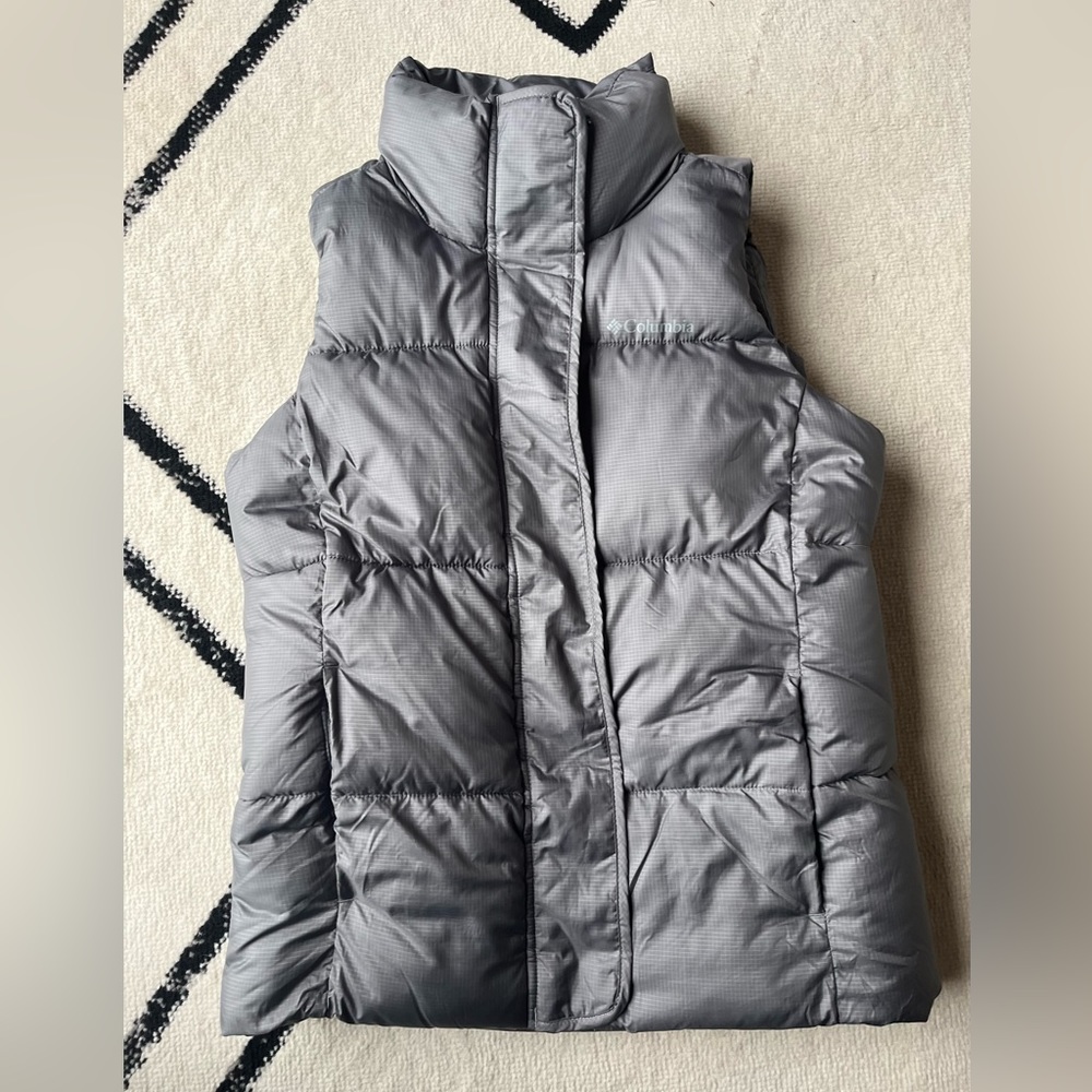Columbia Puffer Vest Size M
